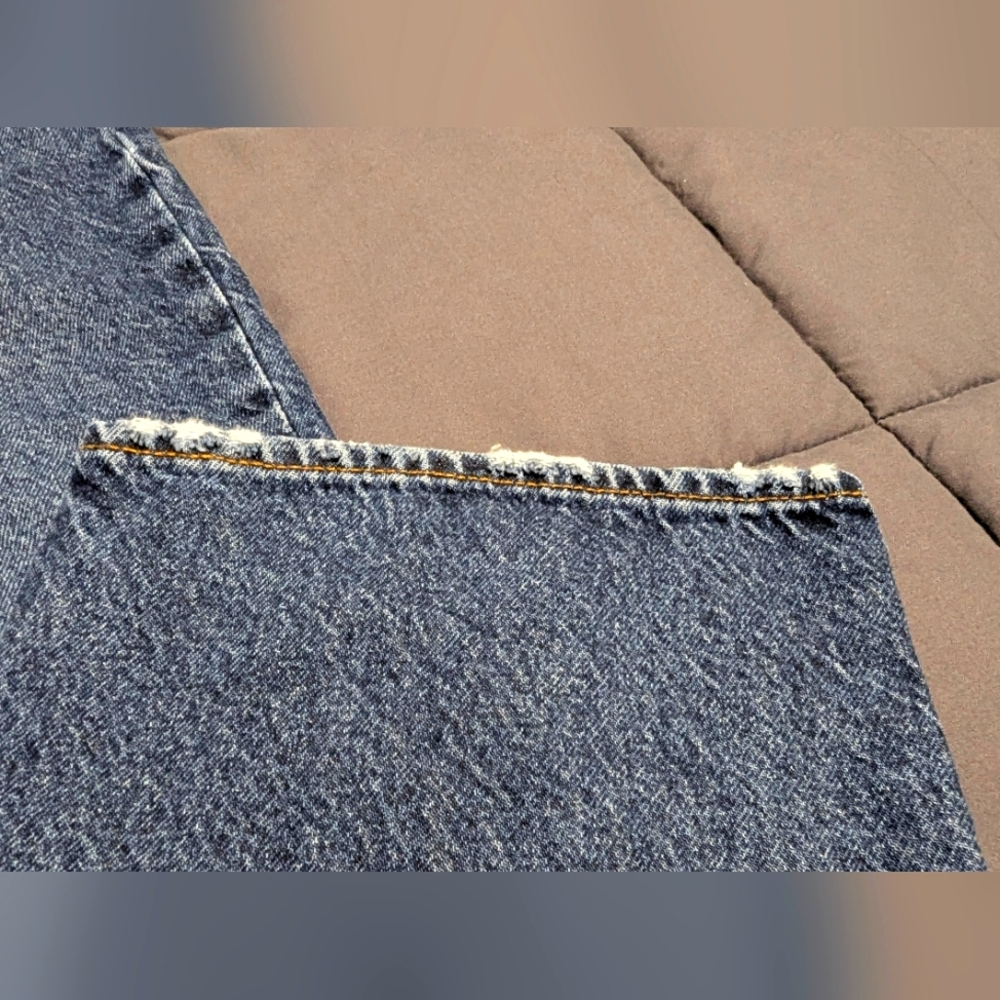 OLD NAVY Original Loose Built In Flex Mens Distressed Blue Jeans Size 36x30 - Picture 2 of 7